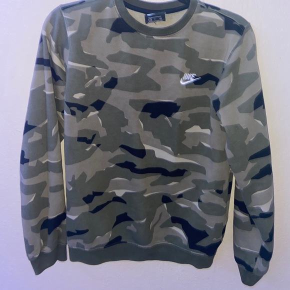 COPY - Green camouflage Nike pullover - Picture 2 of 3